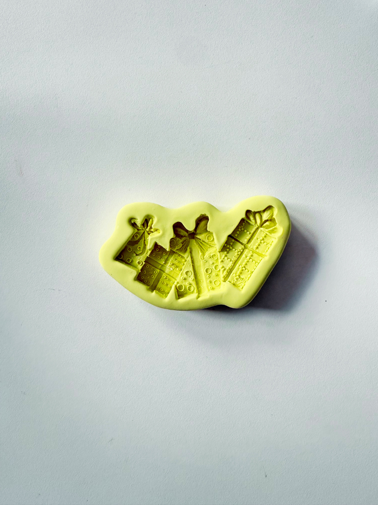 Present Mould